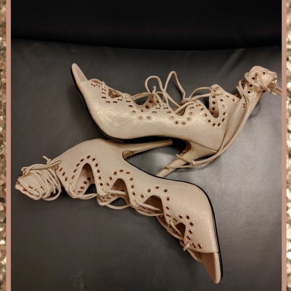 ✨✨Z London Wrap Around Sandals✨✨ - Picture 3 of 4